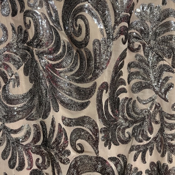 Adrianna Papell Sequined Sheath Dress Tan and Silver Size 10P - Picture 3 of 9